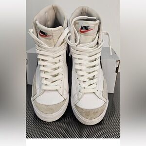 Nike blazer mid 77 vintage High-Top Sneakers in White and Black size 5 youth